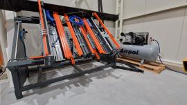 Andere Technik Paletovací stôl - PT-1900 PNEU |  Tischlereitechnik | Holzverarbeitungs-Maschinen | IQ Brands s.r.o.